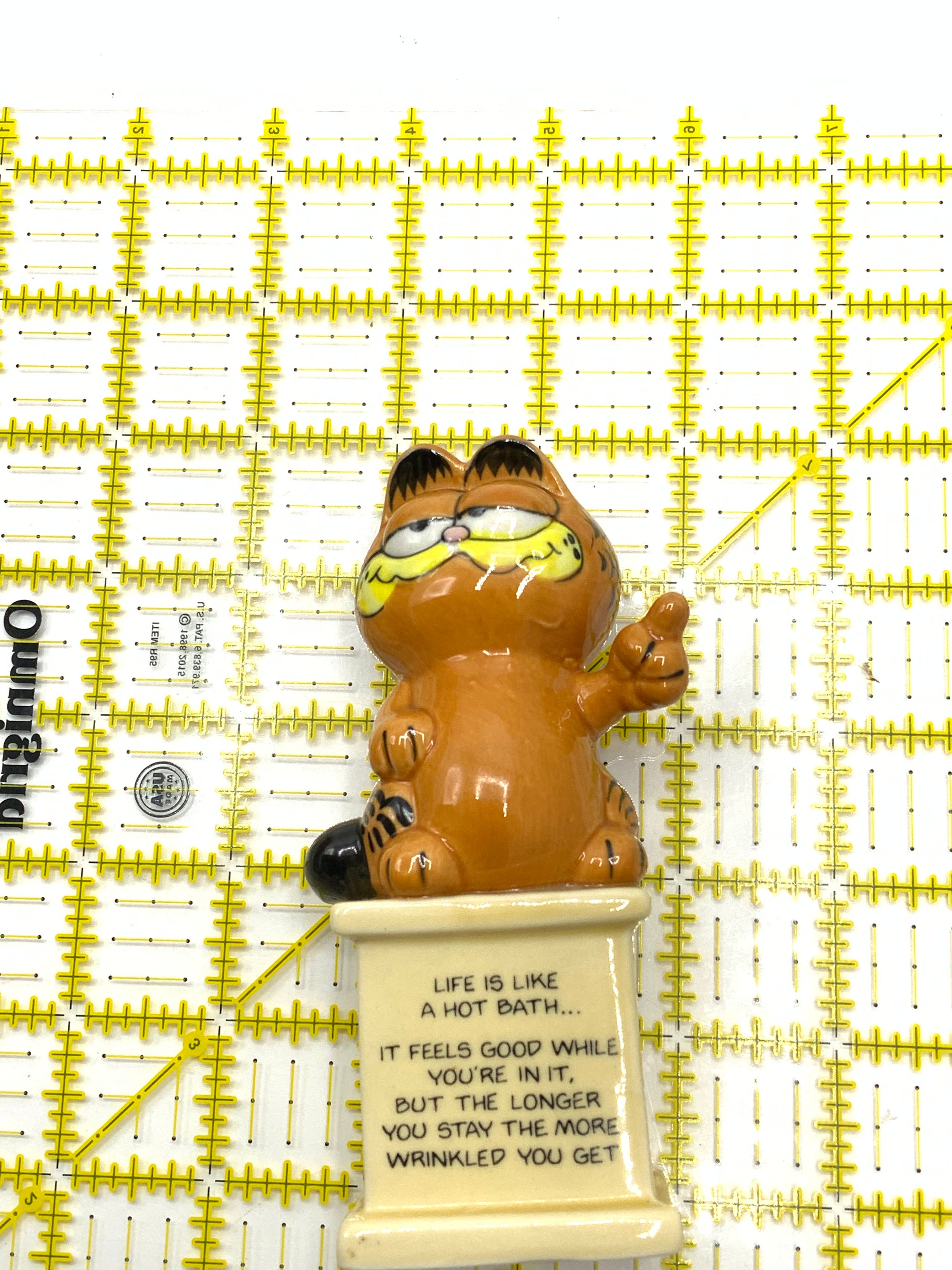Gorgeous Collectible and Vintage Ceramic Garfield Live is Arriving