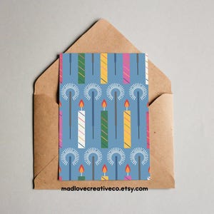 Geburtstags-Musterkarte - Helle bunte Geburtstagskarte, neutrale Feierfreundkarte, schrullige leere blaue Wunderkerze und Geburtstagskerzenkarte