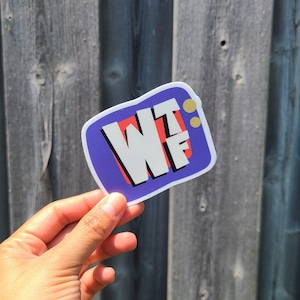 Pegatina WTF: divertida pegatina nostálgica para niños canadienses, pegatina de TV retro de los años 2000, divertida pegatina de la estación de TV YTV, pegatina de nostalgia de Toronto