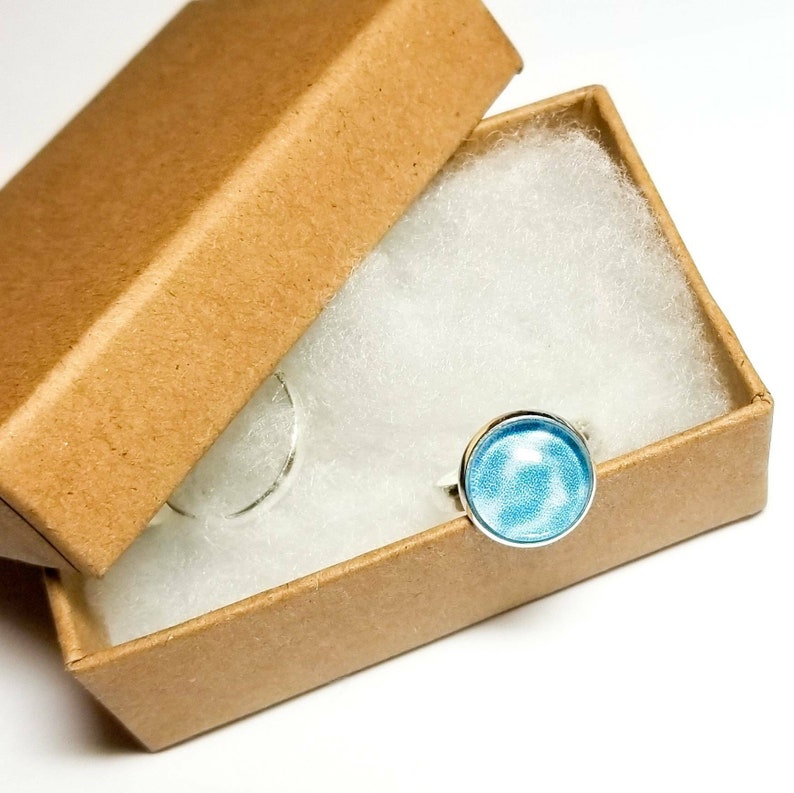 Mako moon pool jewelry with box image 3