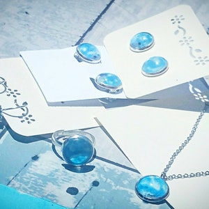 Mako moon pool jewelry with box image 2