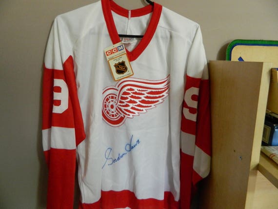 gordie howe signed jersey