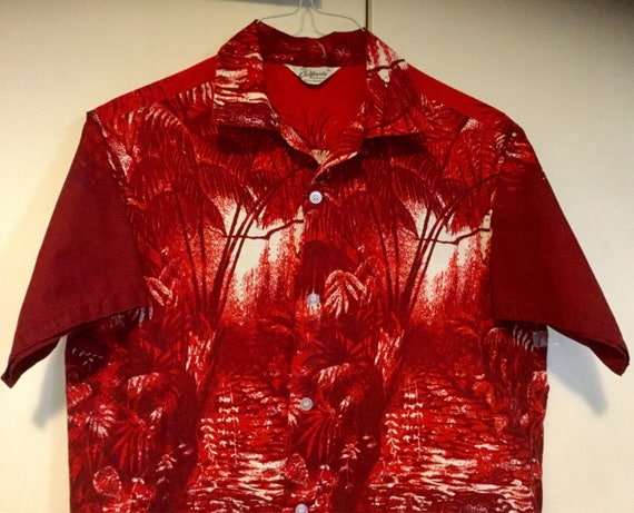 Mens Red Hawaiian Shirt/Cabana Beachwear/Button U… - image 1