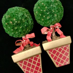 Topiary Tree/Floral Green Faux Evergreen Balls/Red+Gold Ceramic Pot/Tabletop-Mantel/Large 11”/Christmas-Valentine’s Day/2pc Set/Vintage 1990