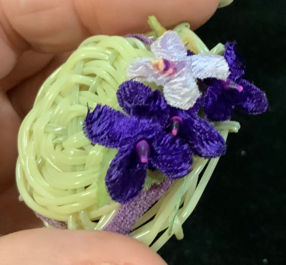 Easter Bonnet Hat Pin-Brooch/Woven Plastic Wicker… - image 2