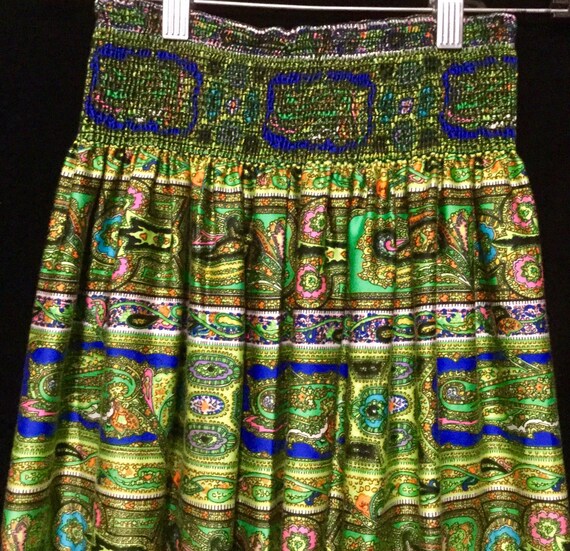 1970s Hostess Skirt/Maxi Skirt/Green Paisley Prin… - image 4