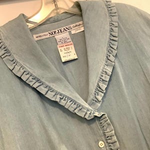 Cottagecore Blue Denim Blouse-Shirt-Top/Absolutely NO JEANS Authentic/Button-Up/Ruffle/Long Sleeve/Cotton/NOS/Preppy/Women Large/Vintage