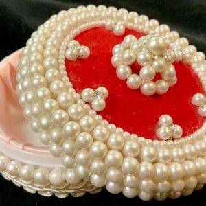 Ring Box/Jewelry Box/Trinket Dish/Powder Jar/Vanity Dish/Beaded/Plastic/Lidded/Faux Pearls/Small Round 3.5”W/Handmade/Vintage 1950s