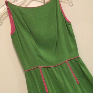 1970s Dress “Maggi Maid of Lucerne” Sleeveless/Lime Green & Hot-Pink/Summer/Preppy/Woman’s Small Size 4 (chest 32”) Vintage