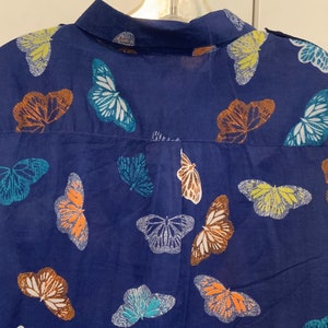 Blouse-Shirt-Top/Blue Butterfly Print/Button Up/“Jacklyn Smith”/Cotton/Collar/Long Sleeve/Woman’s XXL (chest 46”) Vintage 1970s image 6