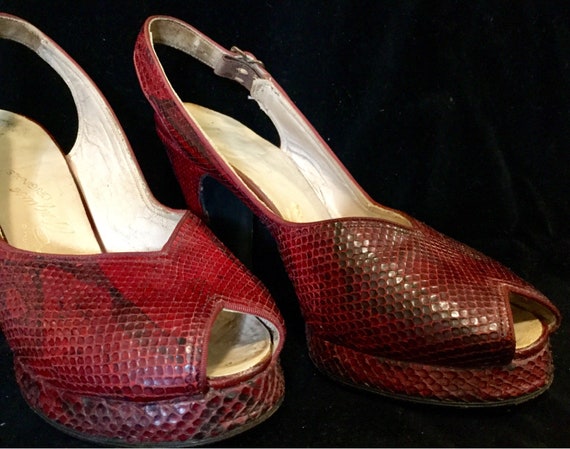 40s Red Snakeskin Shoes-High Heels-Platform-Pumps… - image 5