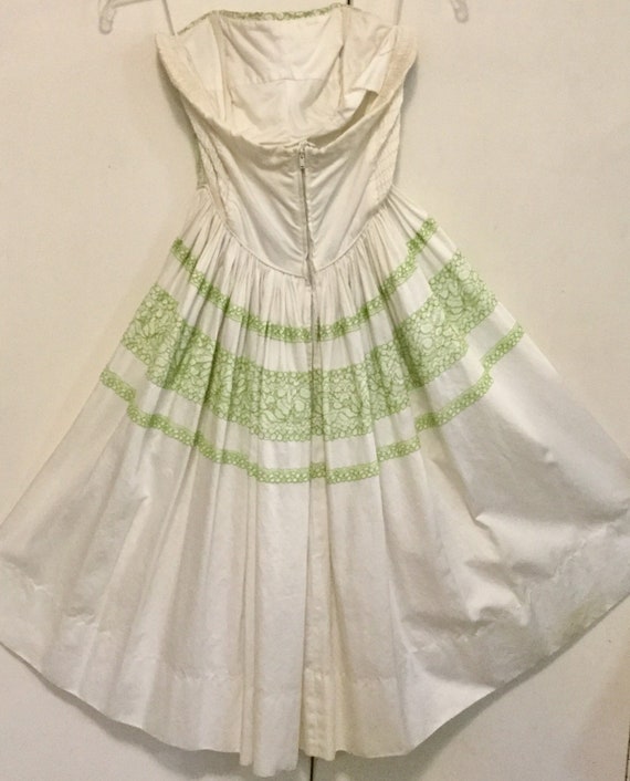 1963 Strapless Prom Dress-Sundress/Lace/White & G… - image 6