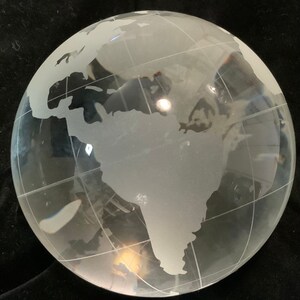 Glass Paperweight/Crystal/Globe-Earth-World-Orb-Sphere/Clear Etched Glass/Large 4.5”W & 3.5 Pounds/Handmade/Vintage afbeelding 6
