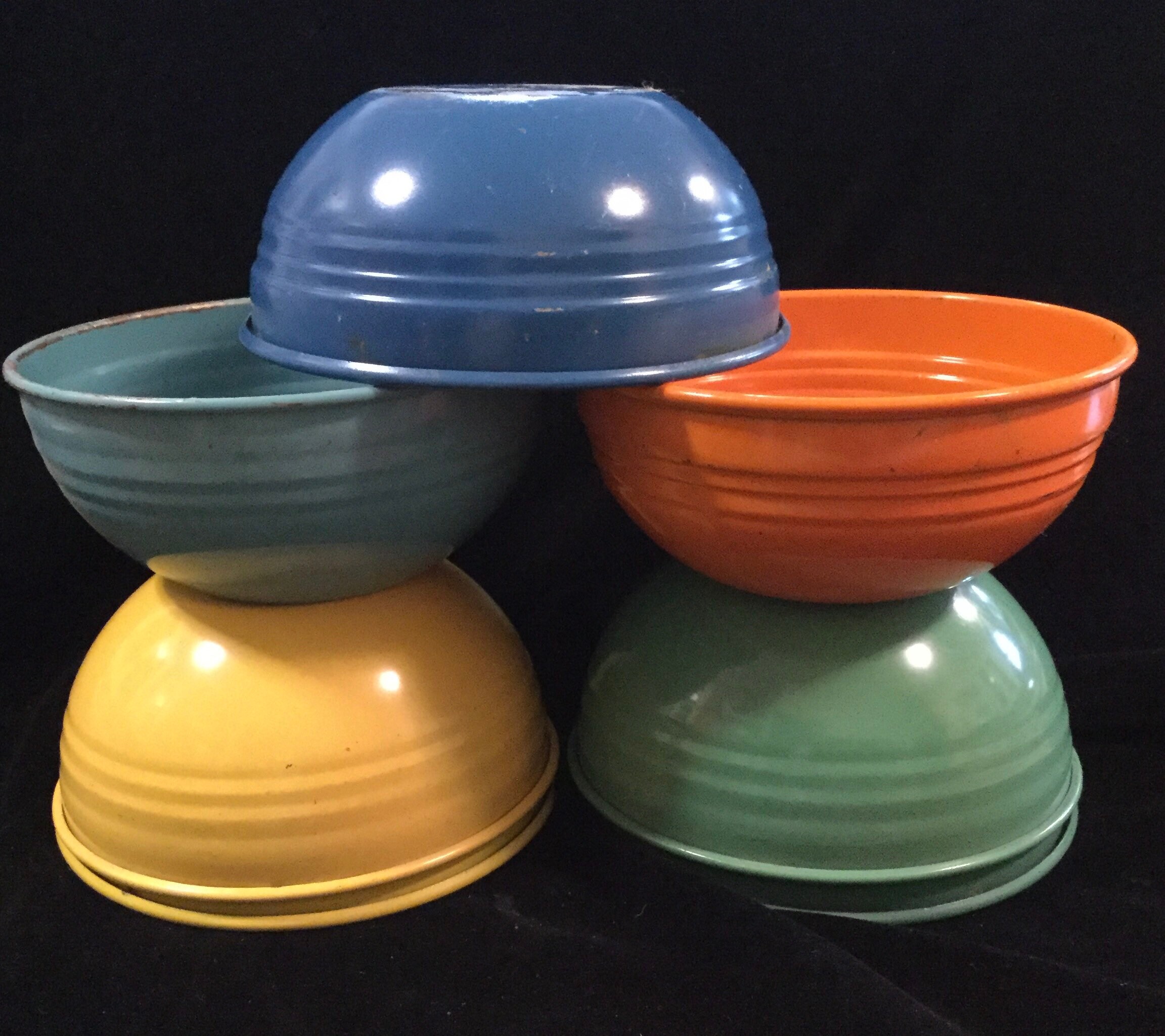 Fiestaware top salad bowl