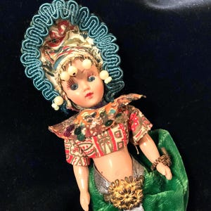 Dolls of all Nations Series/Duchess Doll Corp/Travel Doll Souvenir/Folk Art Doll/Traditional Costume Doll/India? Nepal? Thailand? Vintage