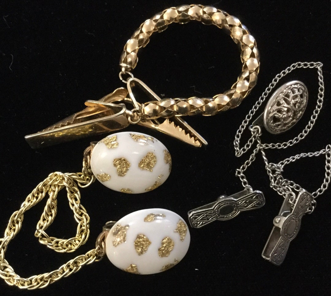 1950 Sweater Guard Clips/scarf Clip/alligator Clip/box Chain/lucite W