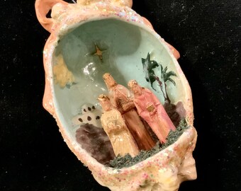 Vtg Nativity Christmas Ornament/Egg Diorama/Religious/Wisemen/Jerusalem/Star of Bethlehem/Small 3”/Handmade/Vintage