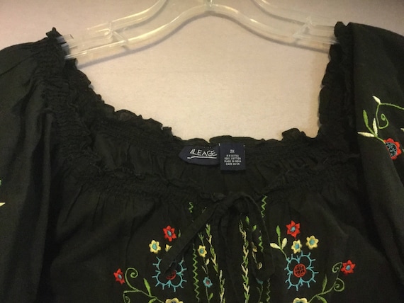 Black Floral Embroidered Peasant Blouse-Top/Hunga… - image 7