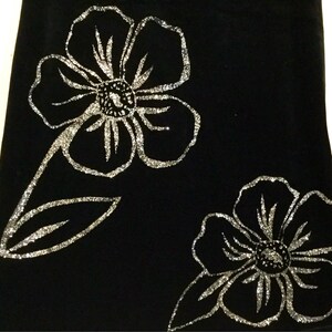 1970s Black Floral Skirt/Velvet/Silver Metallic Flower/Midi/A-line/Elastic Waist &quot;Amy Byer&quot; Dressy-Formal/Woman&#39;s/Vintage