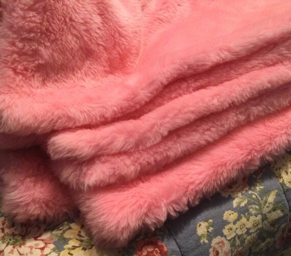 Vintage Pink Faux Fur Throw Baby Blanket like New Luxury Plush