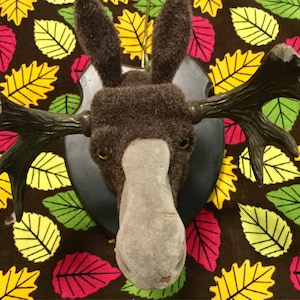 Moose Head Mount/Faux Animal Plaque/Hunting Trophy/Antler Wall Art/Boy Child Bedroom/Cabin-Family Room-Den Decor/Plastic/Small 6x6”/Vintage
