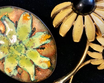Weiss Floral Pin & Copper Enamel Brooch/Yellow Daisy Flower/Signed Weiss Enamel Pin/Handmade Copper Pin/Vintage Mid Century 1950s
