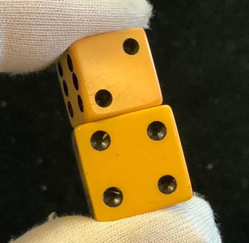 40s Butterscotch Bakelite Dice/Die 2 Piece Set/Size 1/2 & 5/8/Square Edge/Jewelry Charm or Craft Supply/Vintage image 3