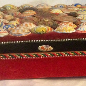 Shell Encrusted Jewelry Box/Seashell Trinket Box/Shell Art/Hand-Painted/Red Velvet/Lidded/Nautical Beach House Decor/Large/Handmade/Vintage