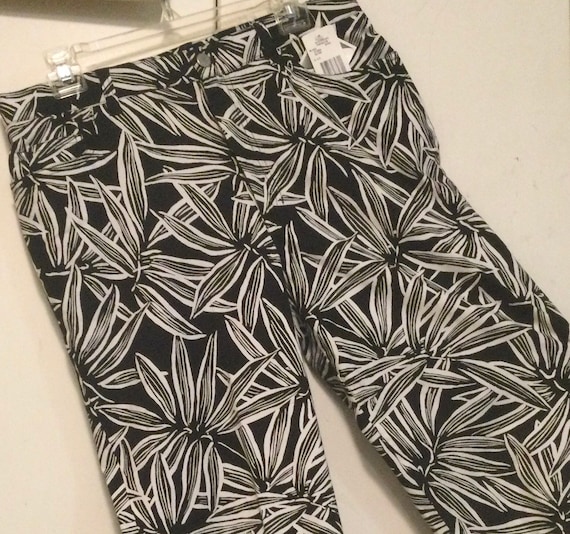 Hawaiian Print Capri Pants/nwt/black-white Tropical Print jones New York  High-rise/cotton/stretch Lycra/womens Size 12 waist 34vintage 