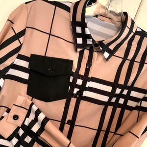 Nova Check Plaid Blouse Shirt/Black & Tan/Button Up/Long Sleeve/Collar/Polyester/Preppy/Woman Size Small (chest 36”) Vintage