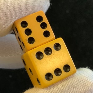 40s Butterscotch Bakelite Dice/Die 2 Piece Set/Size 1/2 & 5/8/Square Edge/Jewelry Charm or Craft Supply/Vintage image 1