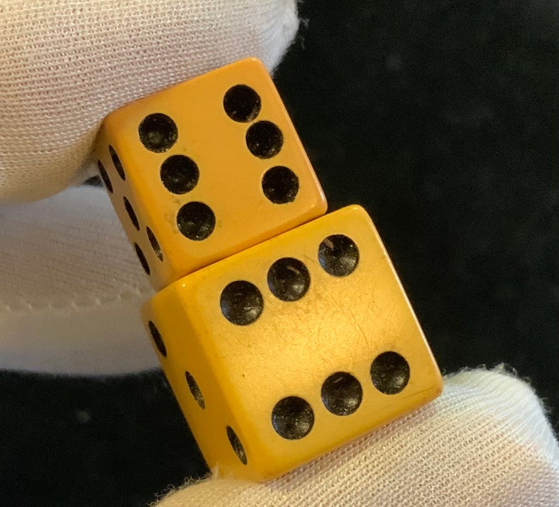 40s Butterscotch Bakelite Dice/Die 2 Piece Set/Size 1/2 & 5/8/Square Edge/Jewelry Charm or Craft Supply/Vintage image 1