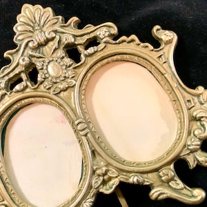 Brass Photo Frame-Picture Frame/Double/Oval/Tabletop/Victorian/Art Nouveau/Decorative Crafts Inc/Imported/Handcrafted/Small 6x6”/Vintage