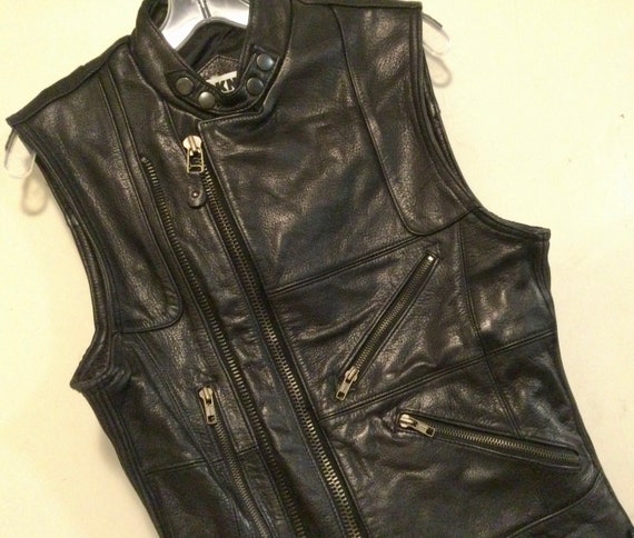 Black Leather Vest “DKNY Jeans” Motorcycle/Biker Dead… - Gem