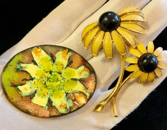 Weiss Floral Pin & Copper Enamel Brooch/Yellow Da… - image 3