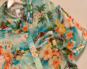 Floral Print Hawaiian Blouse/“Jones New York Sport”/Pink Hibiscus Flowers/Tropical Palm Trees/Blue Ocean/Cotton/Woman XL (chest 46”) Vintage