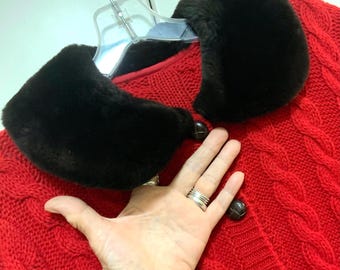Red Cable Knit Sweater/Cardigan/Button Up/Faux Fur Collar/Hand Knit?/Leather Buttons/Christmas/Woman’s (Chest 36”-42”) Vintage 1980s