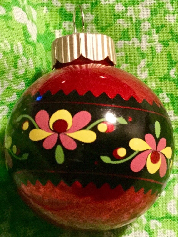 Small round sale ornaments