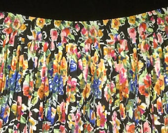 Floral Maxi Skirt/Multicolor Flower Print/Accordian Pleated/Elastic Waist/Woman's Size Small-Medium (waist 28” to 34”) Vintage