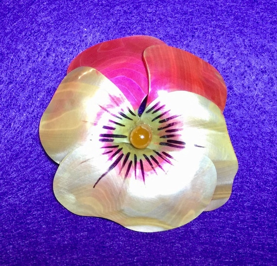 1940s Celluloid Floral Pin Brooch Flower Pink Pans