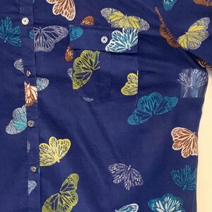 Blouse-Shirt-Top/Blue Butterfly Print/Button Up/“Jacklyn Smith”/Cotton/Collar/Long Sleeve/Woman’s XXL (chest 46”) Vintage 1970s image 4