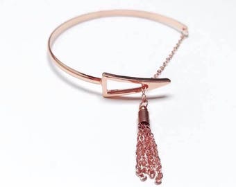Triangle bracelet and flush