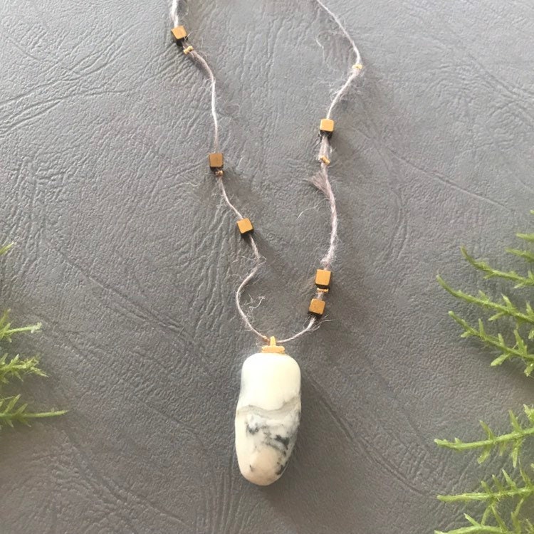 Handmade jewelry designs whiteand grey sea pebble necklace | Etsy