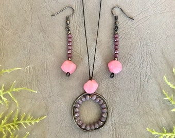 Handgemachte Schmuck-Set-Design, lila und rosa Kristallperlen, lange Halskette und Ohrringe, Schmuck für Frauen, kostenloser Versand