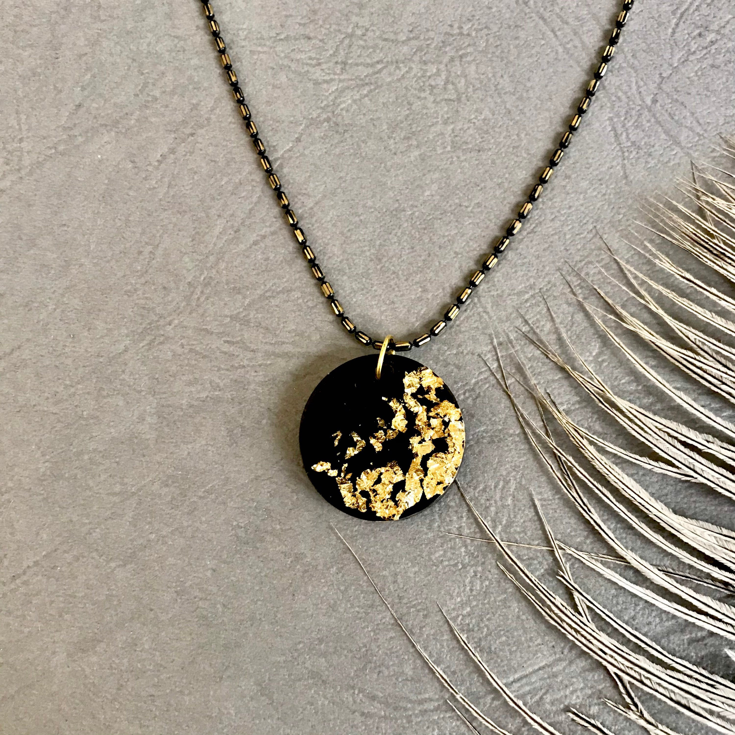 Gold Flake Resin Necklace, Resin Jewelry, Real Gold Necklace, Real Gold  Flakes, Resin Pendant, Gold Leaf Necklace, Resin Sphere Necklace 