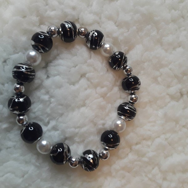 Black and Silver Pearl Stretch Bracelet