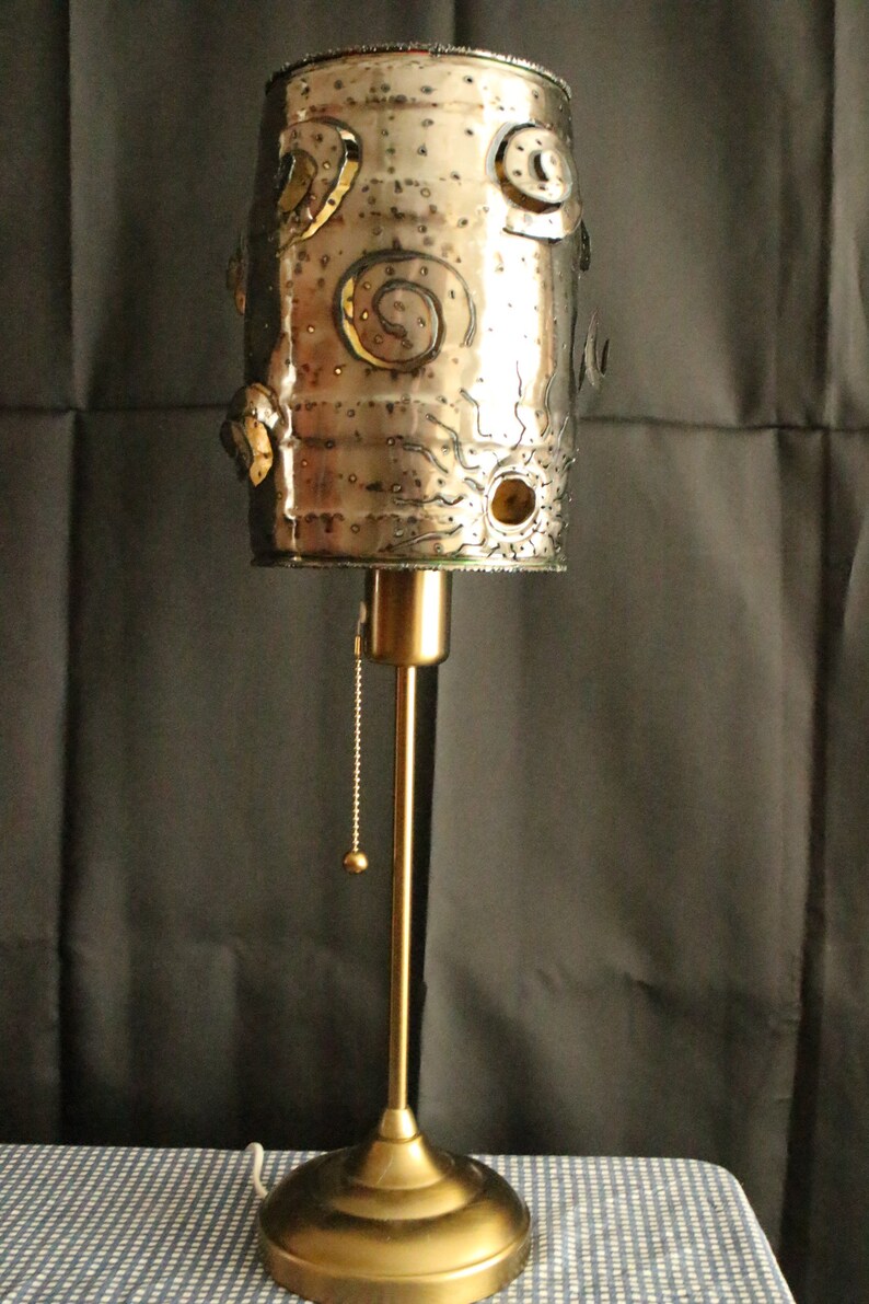 Locke Lampe aus Blechbehälter, Partybierfaß, Upcyclinglampe,Unikat Bild 4