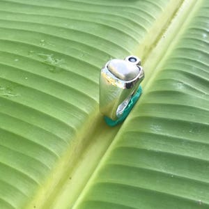 No 1225 Natural Tennessee River Pearl and Australian Blue Sapphire in a 950 Sterling Silver Ring Size 8 image 5