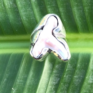 No809 Natural Tennessee River Pearl in a 950 Sterling Silver ring size 8 1/2