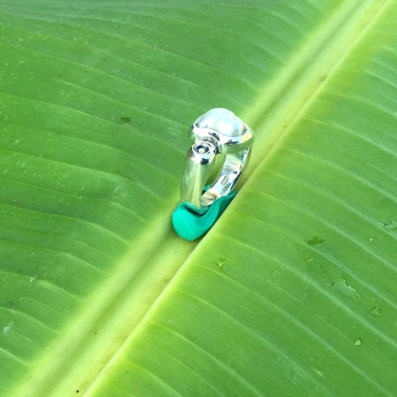 No 1225 Natural Tennessee River Pearl and Australian Blue Sapphire in a 950 Sterling Silver Ring Size 8 image 10